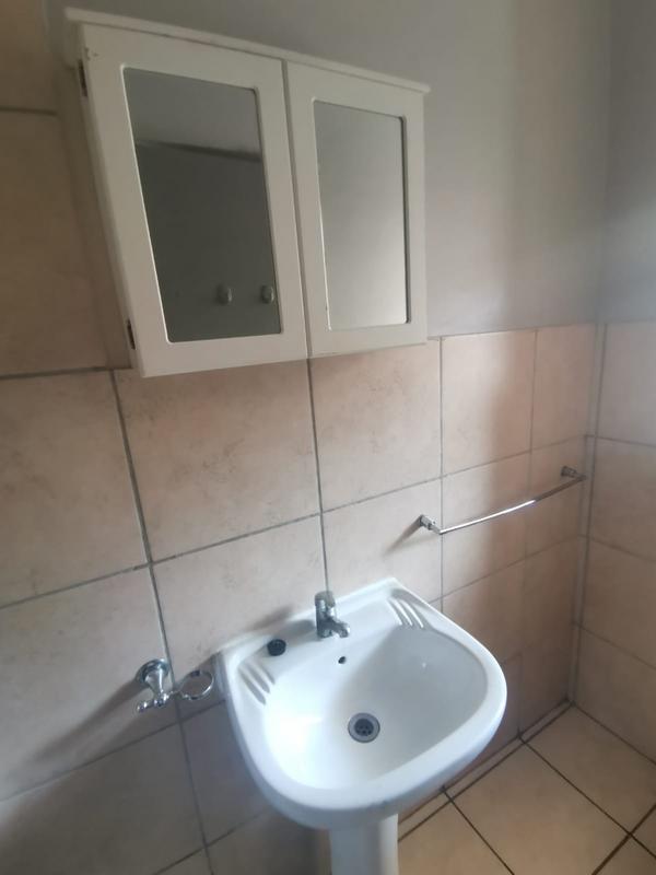 To Let 1 Bedroom Property for Rent in Die Bult North West